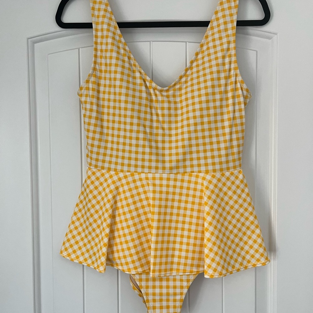 Old navy yellow gingham peplum swimsuit size M